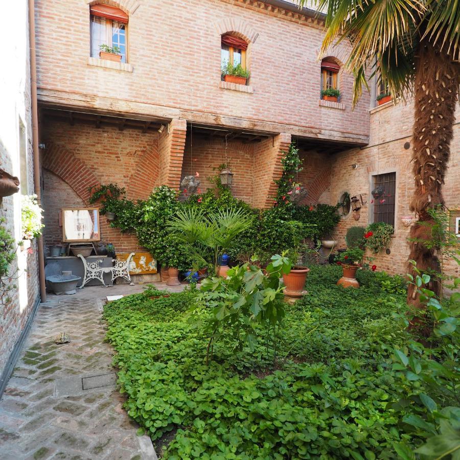 Il Giardino Segreto Lägenhet Ferrara Exteriör bild
