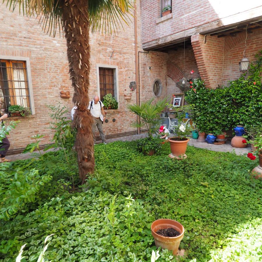 Il Giardino Segreto Lägenhet Ferrara Exteriör bild